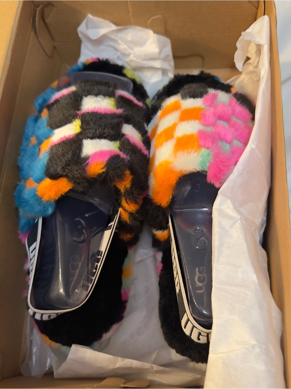 Cozy UGG Fluff Yeah Checkered Slide Slippers Girls size 3-New in box